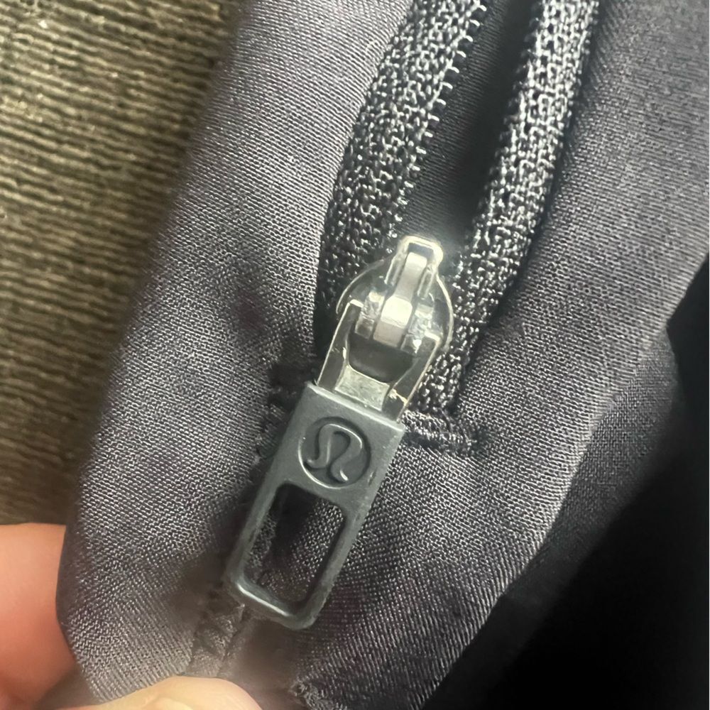 Lululemon BLACK Pace Breaker Short 9"Liner Size Large Pockets Drawstring Casual - Picture 6 of 10
